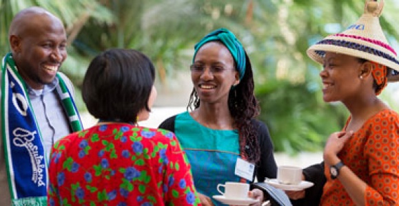 Scholars chat at Chevening Farewell 2016 Scholars chat at Chevening Farewell 2016